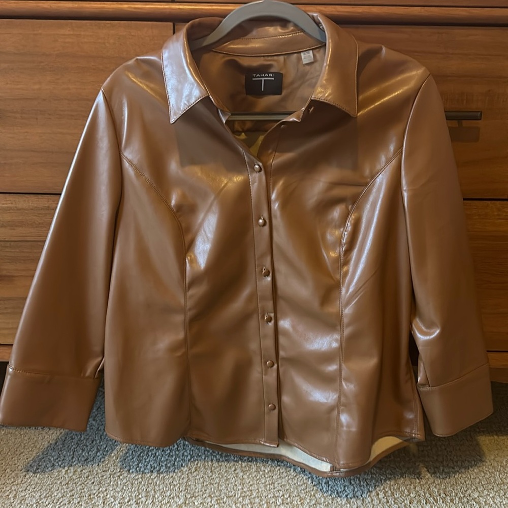 T Tahari Faux Leather Crop Shirt Jacket, color Camel, size XL